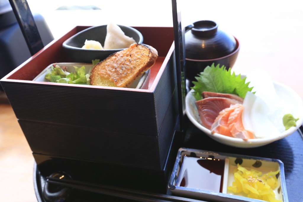 お手軽釜飯御膳