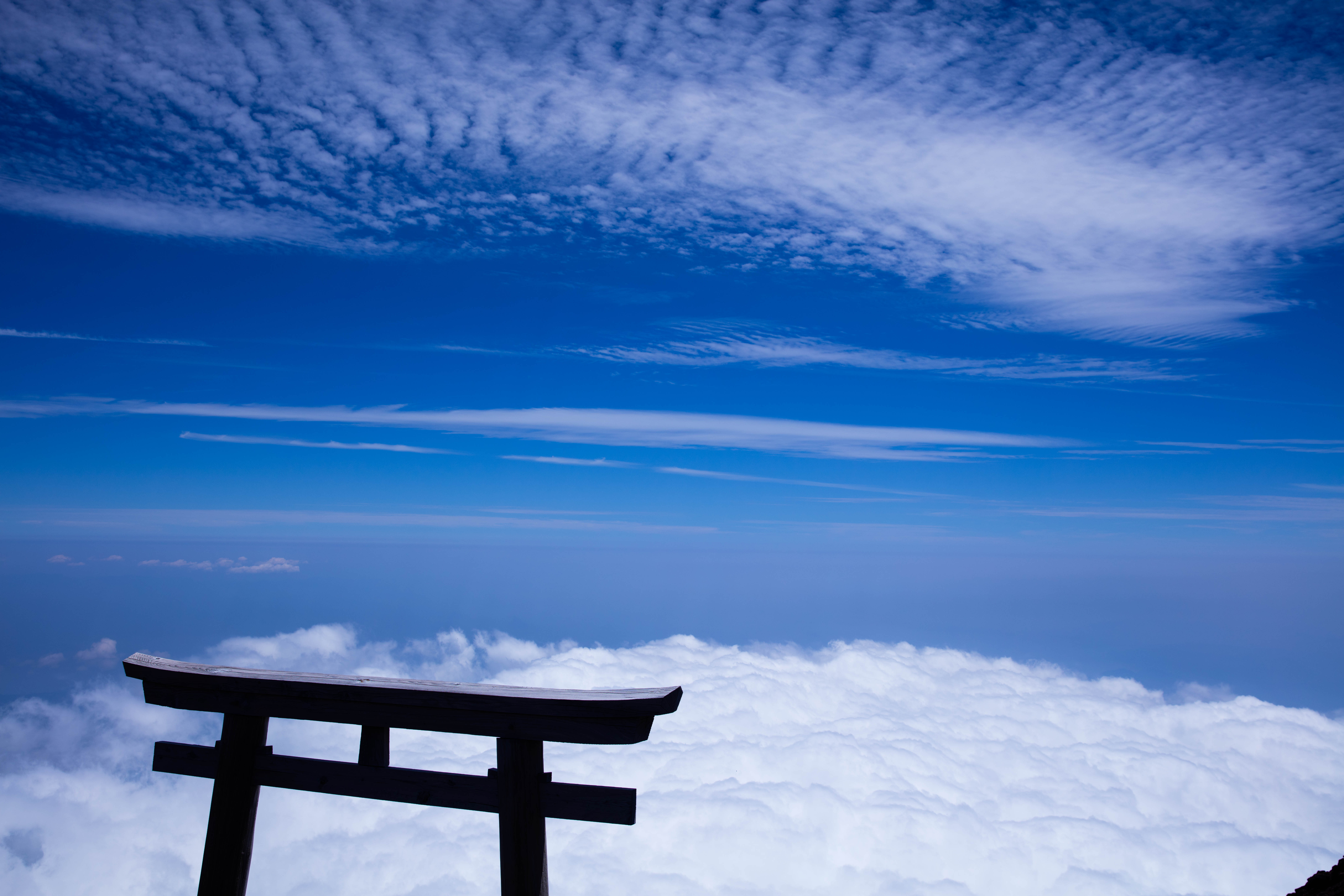 富士山頂上の鳥居